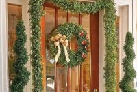Pretty colorful winter plants and christmas for frontyard decoration ideas 02