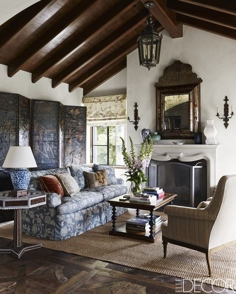 Stylish French Country Living Room Design Ideas 18