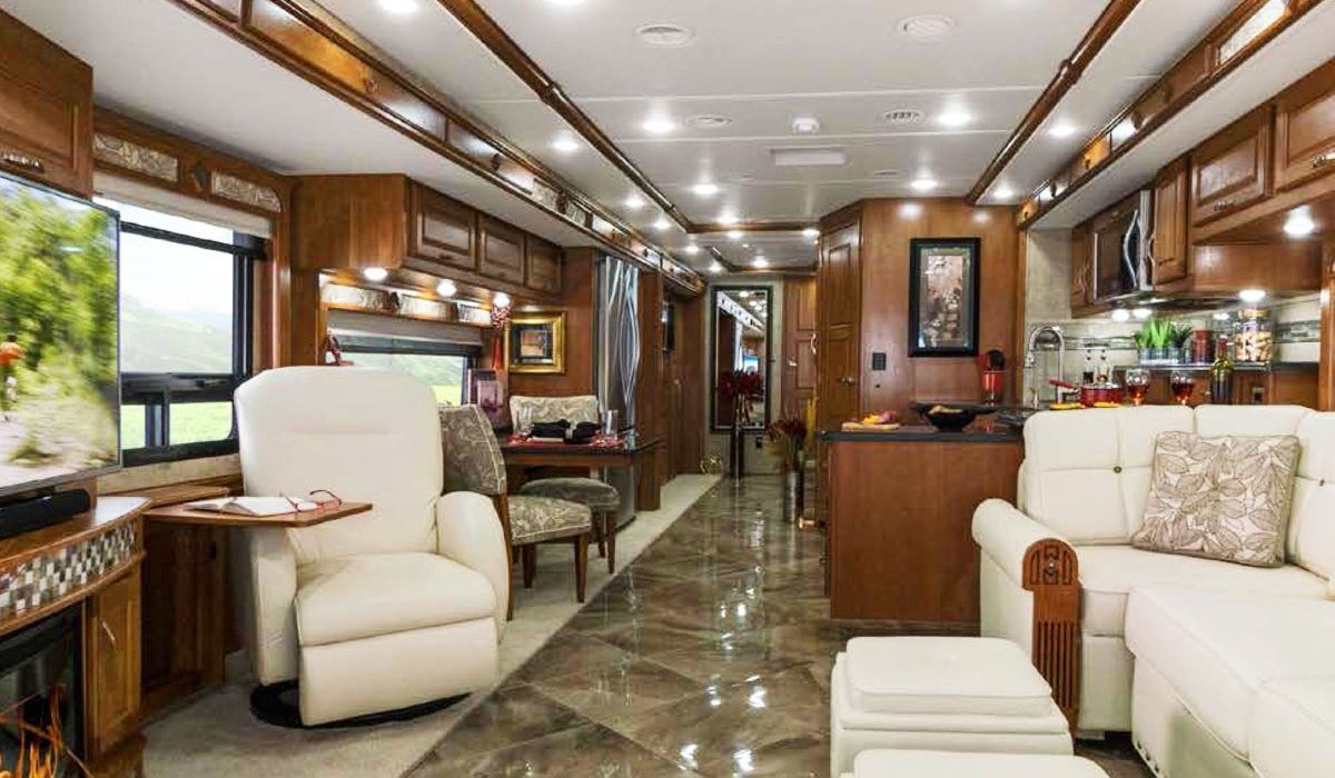 Rv With Living Room In Middle