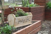 Awesome small space gardening design ideas19