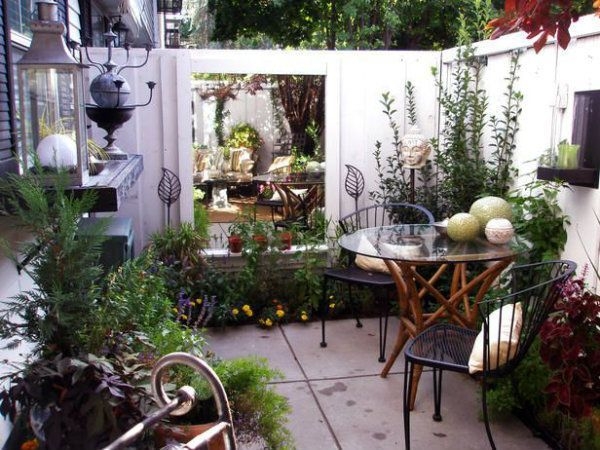Awesome small space gardening design ideas34