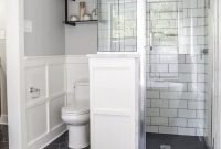 Minimalist master bathroom remodel ideas17