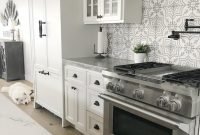 Latest kitchen backsplash tile ideas18