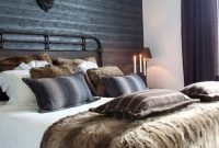 Lovely masculine boho bedroom designs07