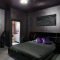 Lovely masculine boho bedroom designs39