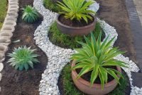 Minimalist front yard landscaping ideas on a budget23