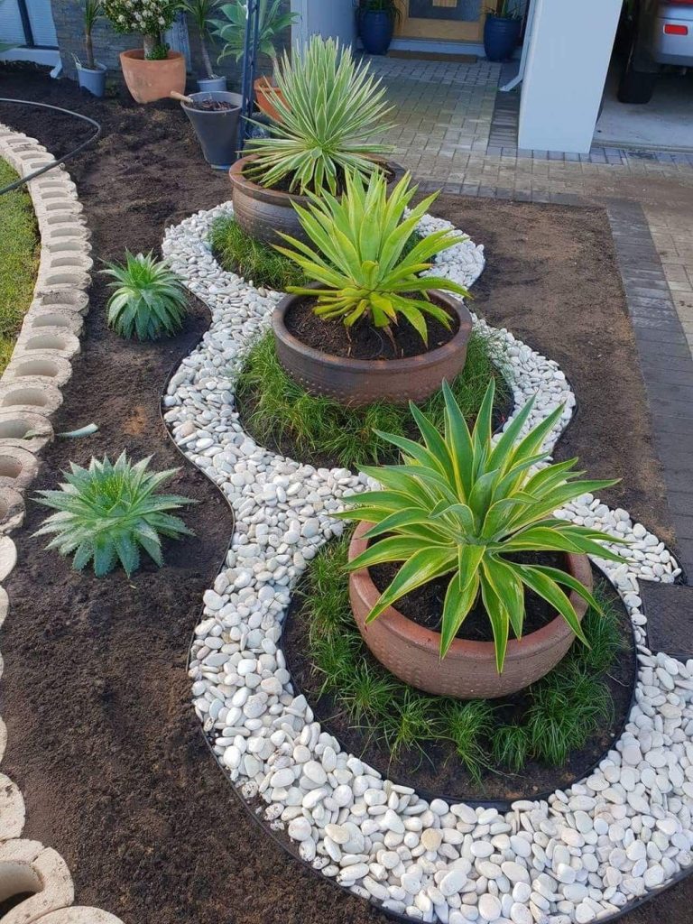 Minimalist Front Yard Landscaping Ideas On A Budget23 ZYHOMY