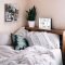 Simple bedroom designs ideas40