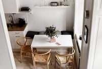 Stunning small dining room table ideas10
