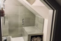Fascinating small attic bathroom design ideas03