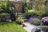 Awesome small garden fence ideas06