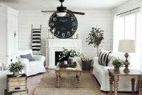 Beautiful farmhouse living room decor ideas38