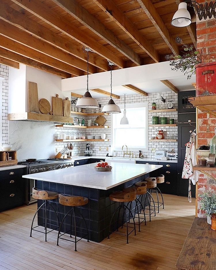 Fabulous Kitchen Decoration Design Ideas With Farmhouse Style11   ZYHOMY