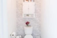 Outstanding bathroom makeovers ideas for small space44
