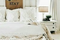 Smart bedroom decor ideas with farmhouse style09
