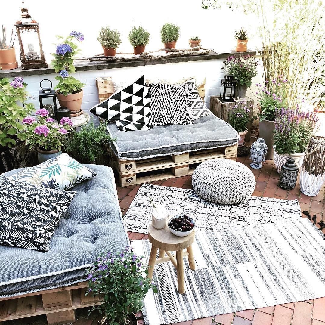 43 Inexpensive Apartment Patio Ideas On A Budget ZYHOMY