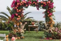Pretty floral garden decor ideas05