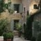 Brilliant french country garden décor ideas40