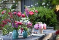 Brilliant french country garden décor ideas43