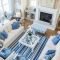 Inspiring living room ideas with beachy and coastal style22