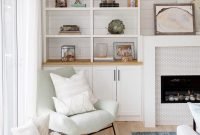 Inspiring living room ideas with beachy and coastal style25