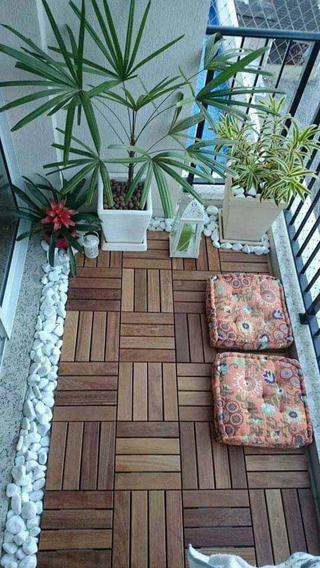 55 Inspiring Wooden Floor Design Ideas On Balcony For Your Apartment