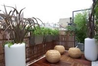 Inspiring wooden floor design ideas on balcony for your apartment 23