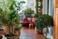 Inspiring wooden floor design ideas on balcony for your apartment 24