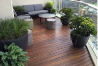 Inspiring wooden floor design ideas on balcony for your apartment 45