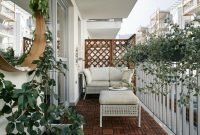 Inspiring wooden floor design ideas on balcony for your apartment 48