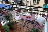 Inspiring Wooden Floor Design Ideas On Balcony For Your Apartment 52
