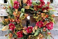 Pretty hang wreath ideas in door for summer time 47