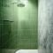 Relaxing bathroom design ideas with go green concept01