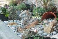 Amazing front yard landscaping ideas with low maintenance to try17