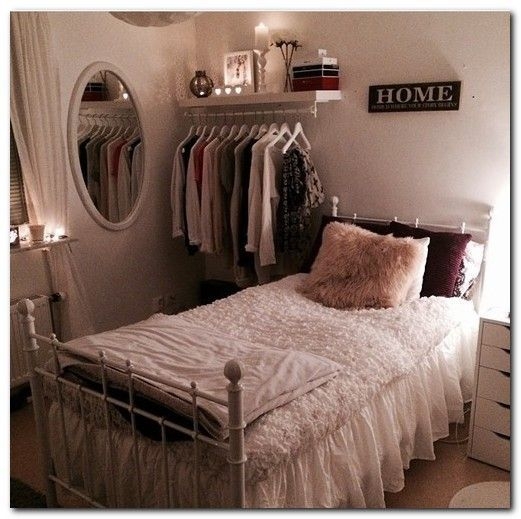 Glamour Small Bedroom Organizing Ideas You Must Try08