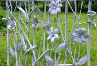 Inspiring outdoor metal design ideas for garden art you must try27