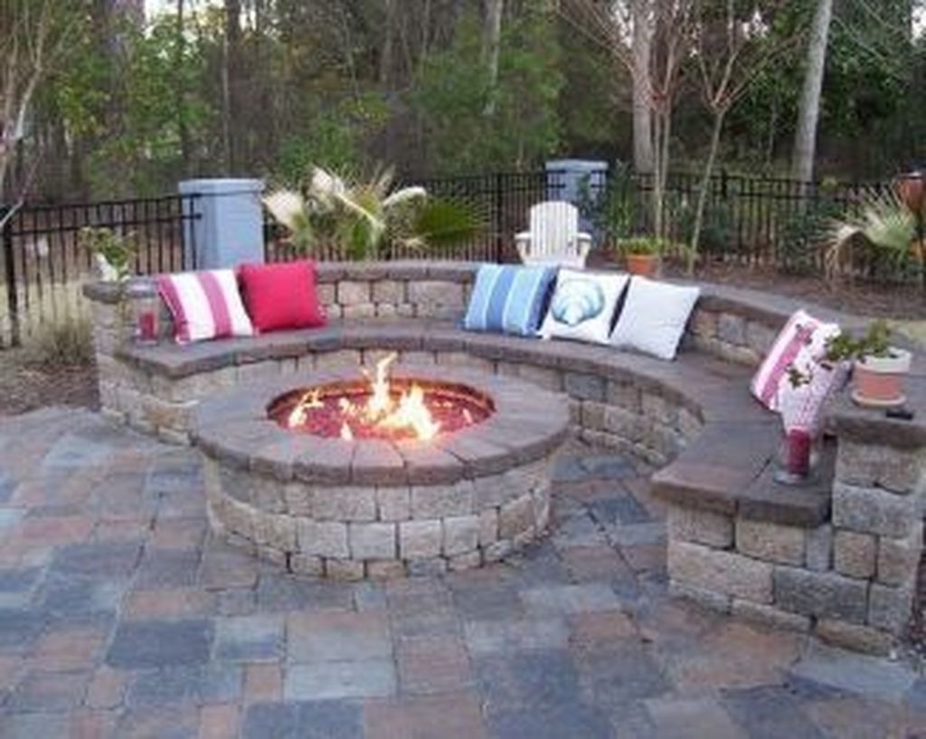 Lovely Backyard Fire Pit Ideas That Trendy Now30
