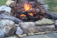Lovely backyard fire pit ideas that trendy now37