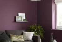 Modern living room ideas with purple color schemes44