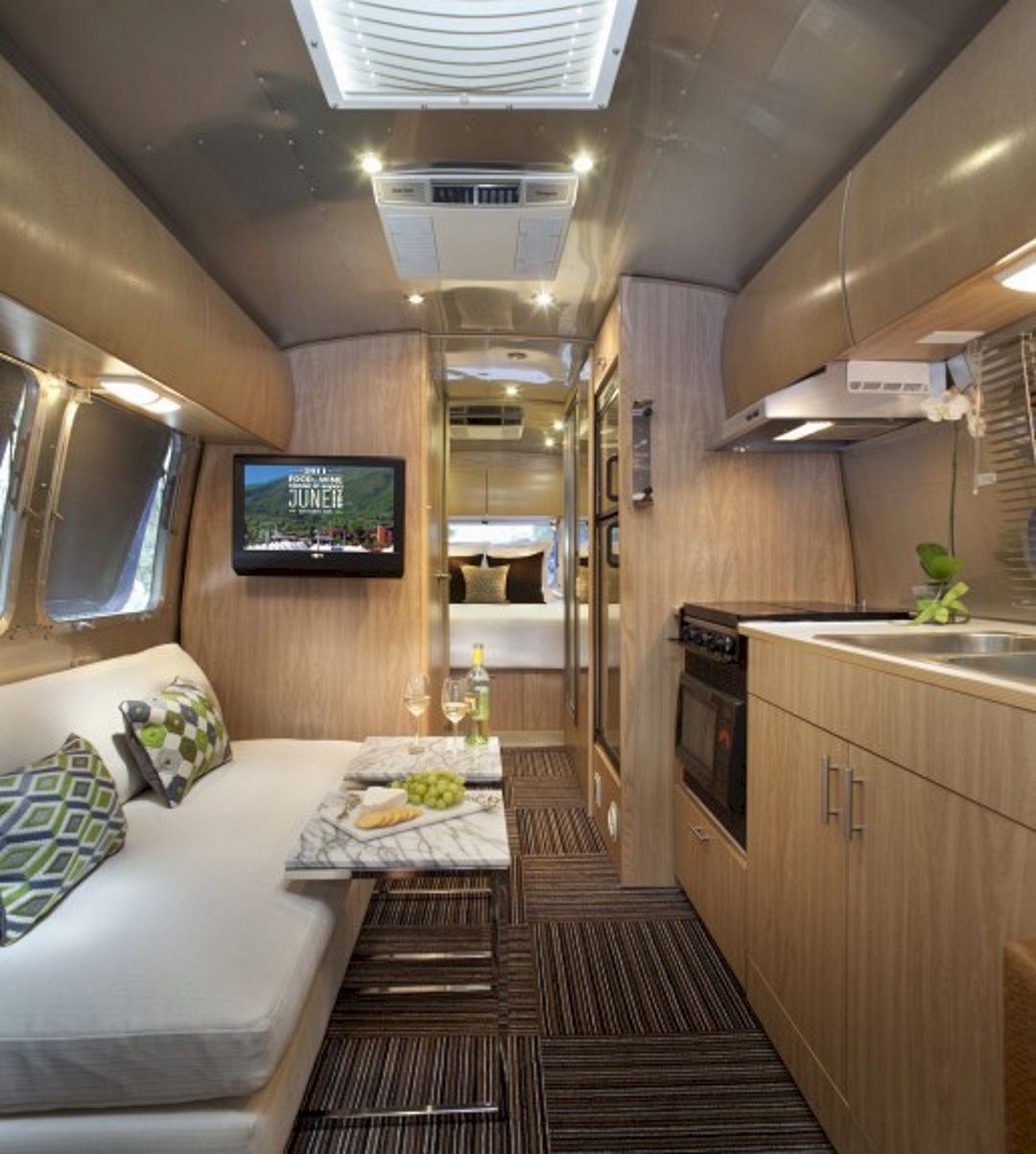 Awesome Rv Design Ideas That Looks Cool41 – ZYHOMY