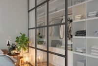 Best minimalist walk closets design ideas for you05