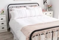 Magnificient farmhouse bedroom decor ideas to try now13