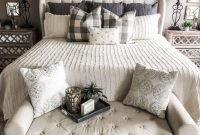 Magnificient farmhouse bedroom decor ideas to try now14