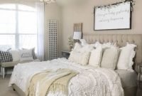Magnificient farmhouse bedroom decor ideas to try now22