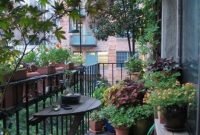 Popular small apartment balcony decor ideas for you33