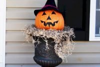Stylish outdoor halloween decorations ideas that everyone will be admired of42