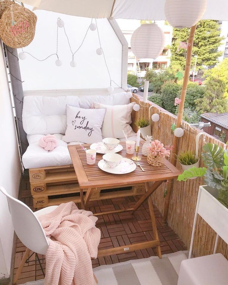 Superb apartment balcony decorating ideas to try40