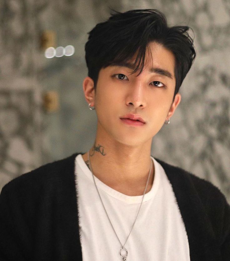 Korean Mens Hairstyles Middle Part Korean Mens Hairstyles Middle Part